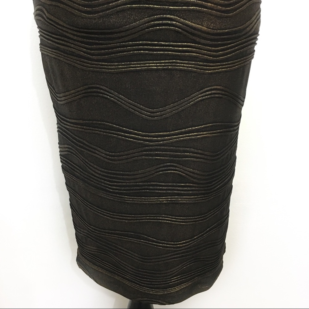 Hot Gal Bodycon Dress - Picture 7 of 8